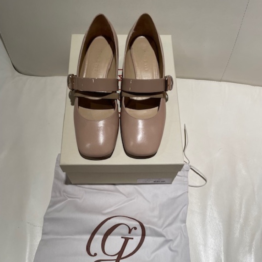 M. Gemi The Cornelia - Beige Size 6